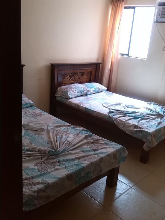 Hotel Táchiras Bucaramanga Habitación foto